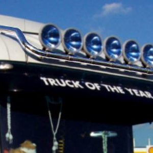 BARRA DE TECHO CROMADA IVECO STRALIS