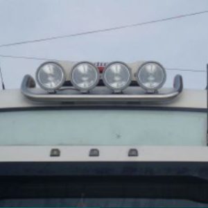 BARRA DE TECHO ESTRECHA CROMADA PARA 4 ANTINIEBLAS VOLVO (FH2-3/XL)