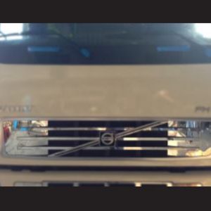 REJILLA CROMADA VOLVO (FH2)
