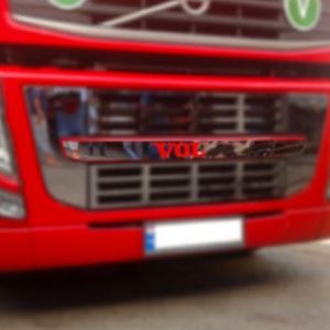 REJILLA CROMADA LETRAS VOLVO (FH3)