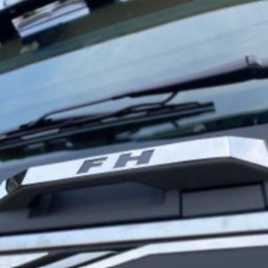 MOLDURA CROMADA ASIDERO CALANDRA VOLVO (FH4)