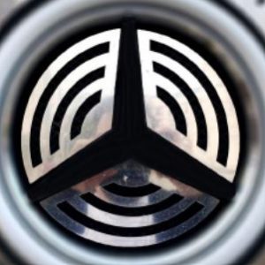 LOGO DECORATIVO CROMADO MERCEDES BENZ (MP2-MP3)