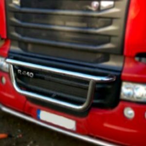 BARRA CROMADA INFERIOR CALANDRA SCANIA (2004-2016)