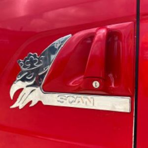 MARCO CROMADO 3D MOD.5 PARA MANILLA PUERTA SCANIA (1998-2016)