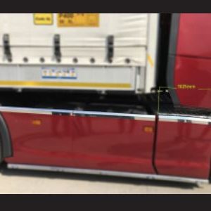 MOLDURA CROMADA PARTE SUPERIOR CARENADO SCANIA V8 (NG SC S/R)